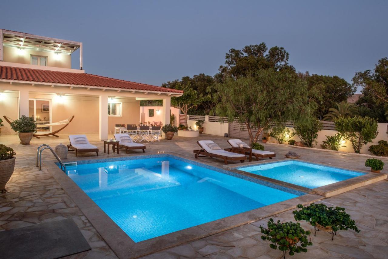Filothei Beach House With Pool Kalamaki  Exteriér fotografie